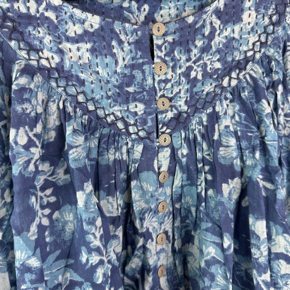 We The Free Flowy Floral Blouse Blue Print size Medium - Picture 7 of 9